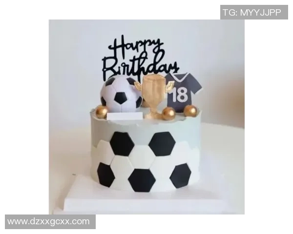 创意足球球星蛋糕装饰设计灵感分享与个性化庆祝方案推荐
